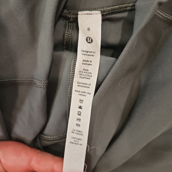 Align 6" Short With Pockets - Picture 3 of 4